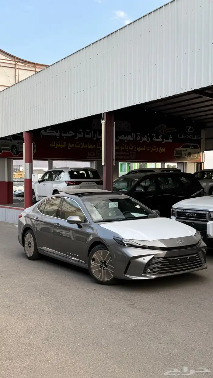 تويوتا كامري LEهايبرد 2025 كاش وتقسيط 0