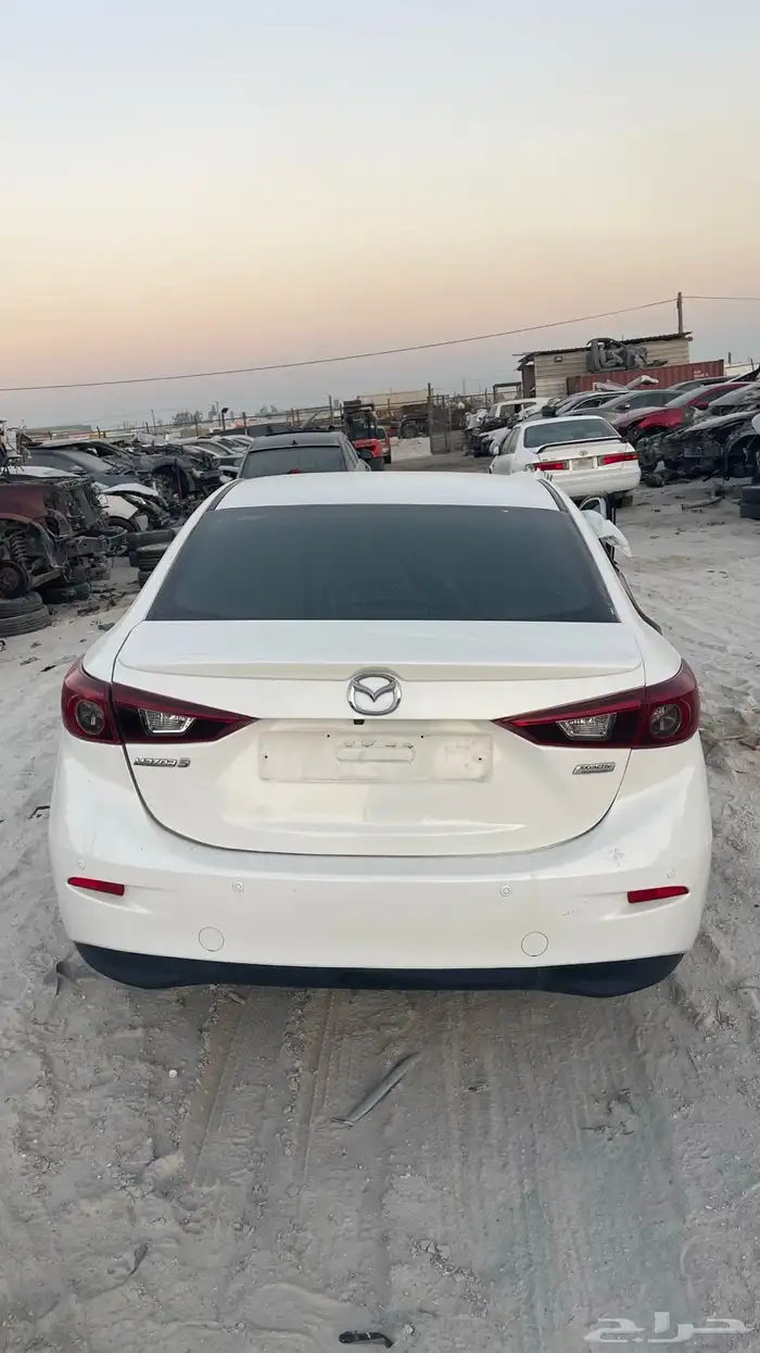 مازدا 3 2015 قطع غيار فقط السياره في البحرين 0