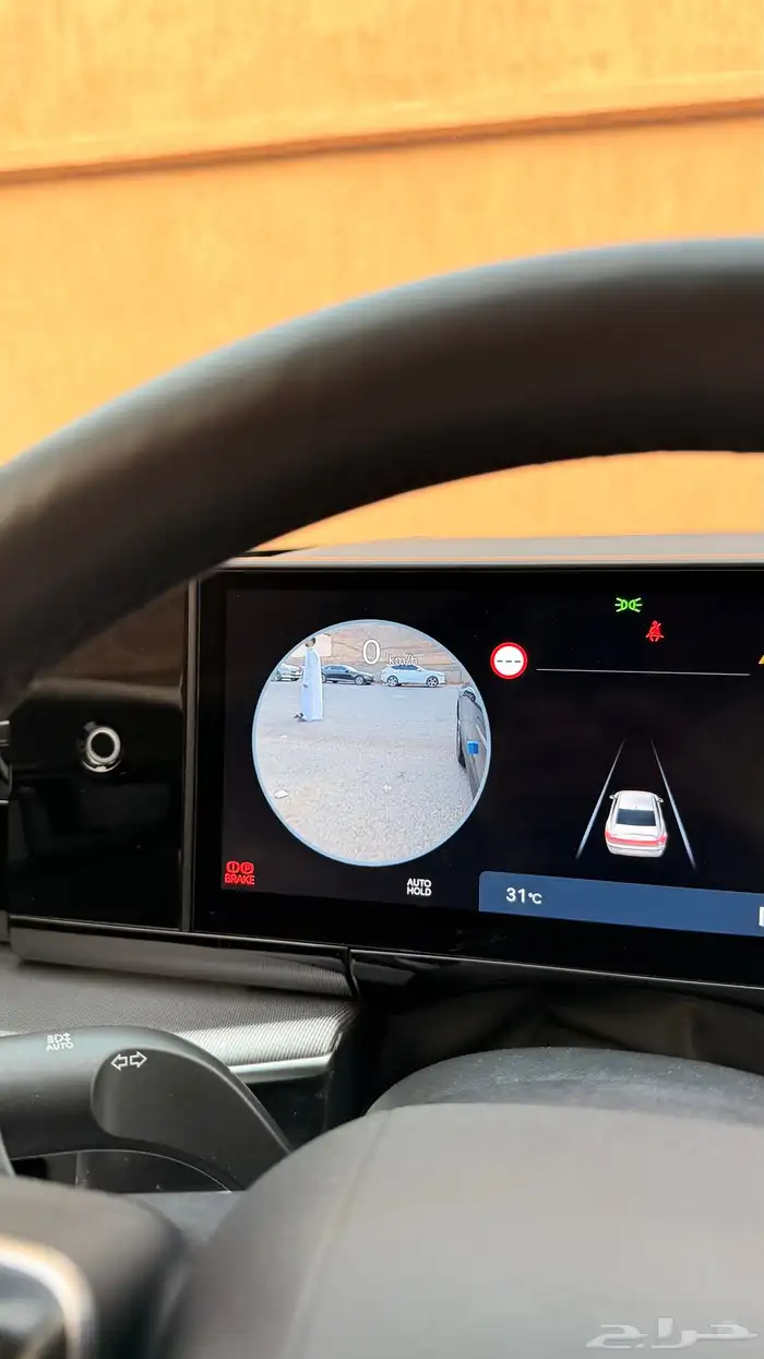 ازيرا 2023 ( بنزين 6V ) فل كامل بحالة الوكالة 18