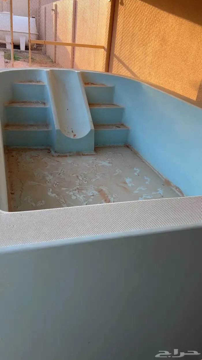 مسبح للاطفال 0