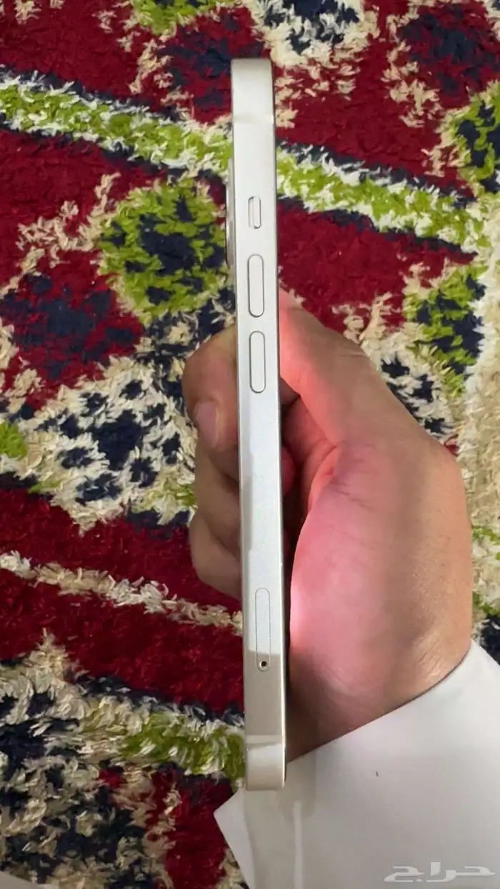 ايفون 13 اللون ابيض 128 6