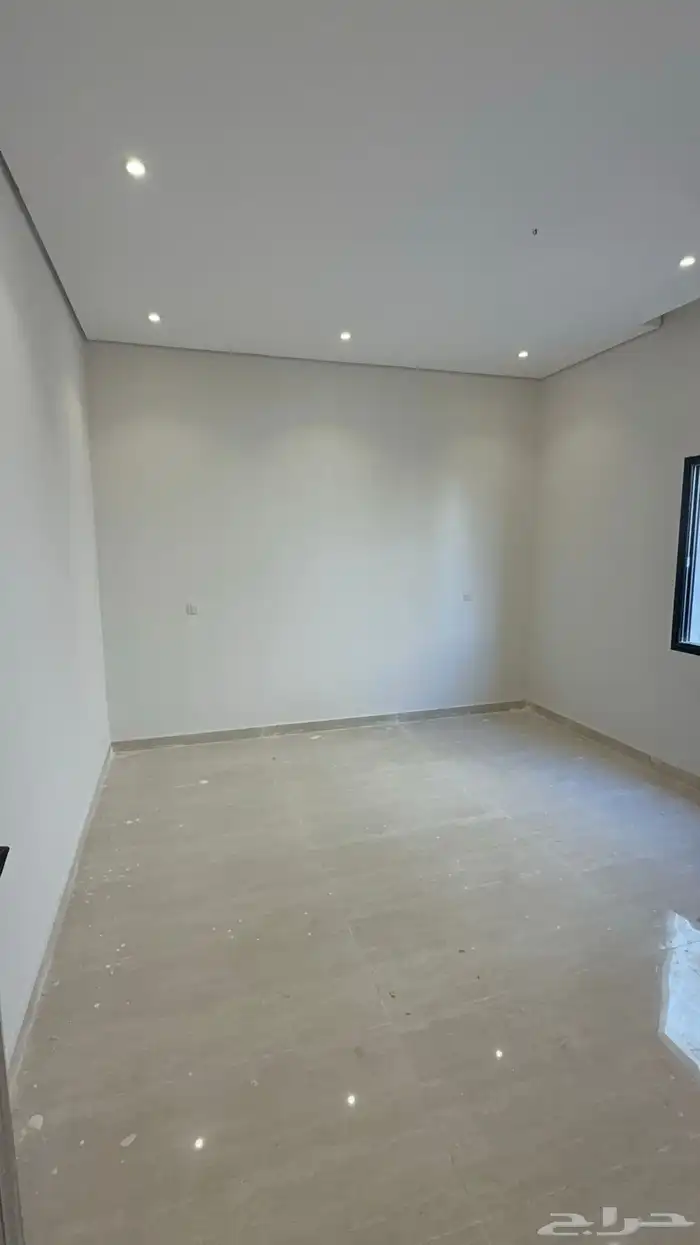 للبيع شقه نظام دوبلكس مع حوش وكراج وسطح خاص 16