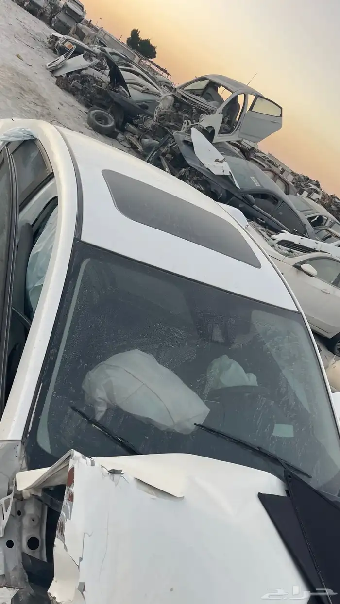 مازدا 3 2015 قطع غيار فقط السياره في البحرين 15