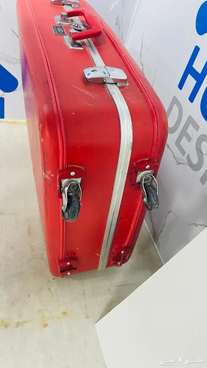 شنط سفر قديمه 8