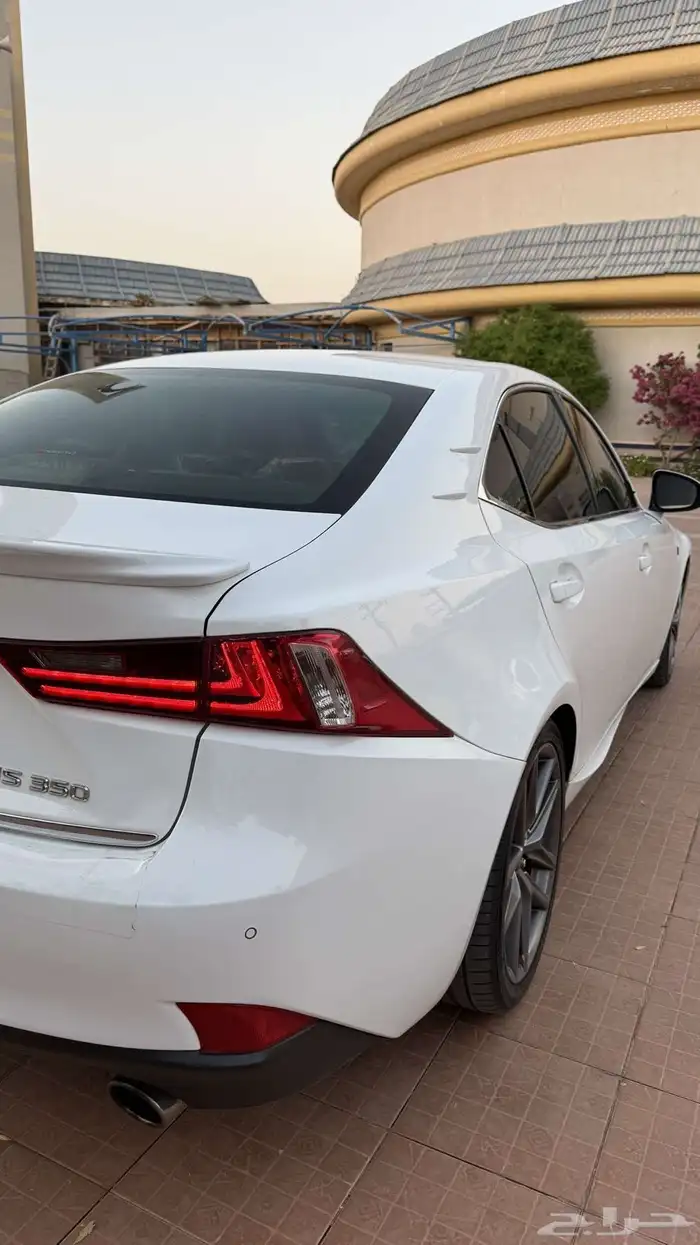 لكسز is350 اف سبورت (مخزن) 6