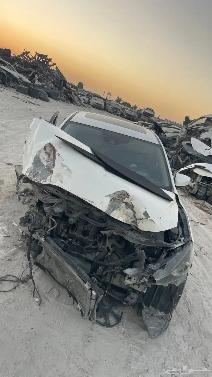 مازدا 3 2015 قطع غيار فقط السياره في البحرين 5