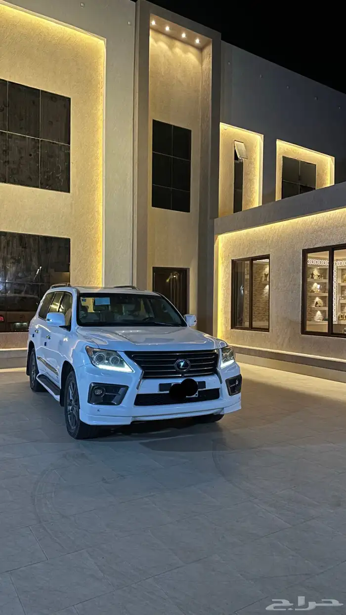 للبيع جيب لكزس 2014 بريمي 0