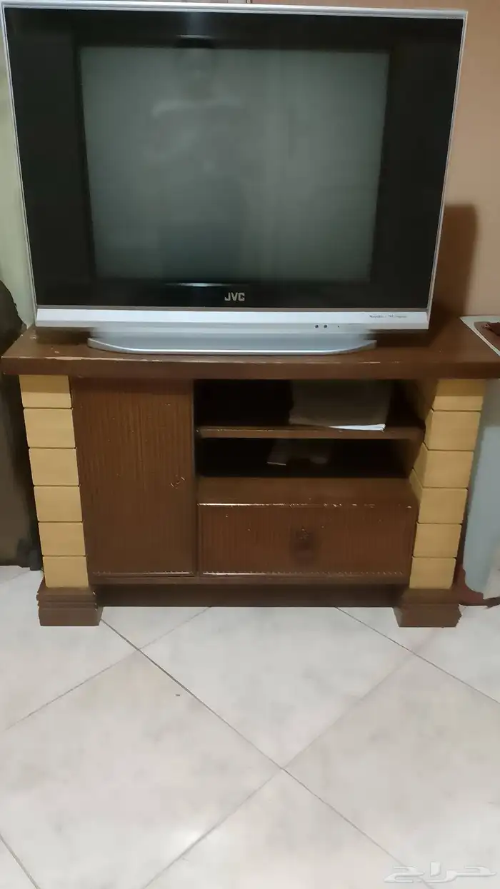 اثاث منزلي كنب وطاولات وتلفزيون صندوق 4