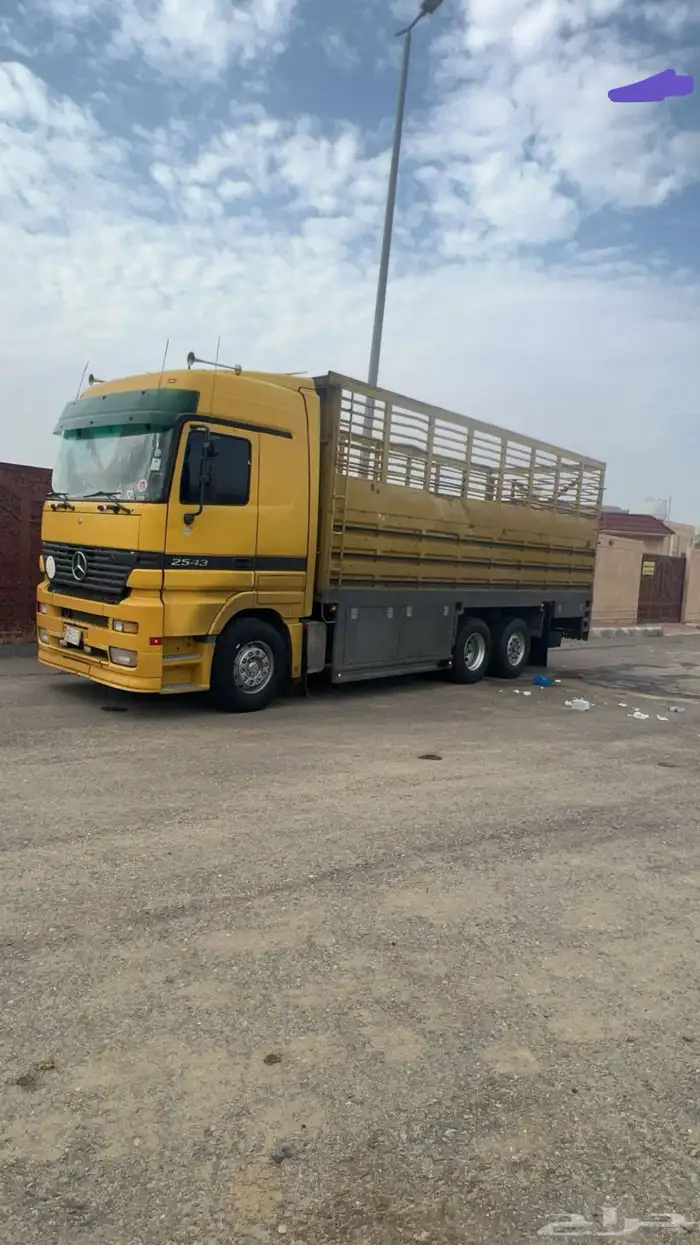 لوري مسقس سبعه متر ونص شبك عالي للنقل 0