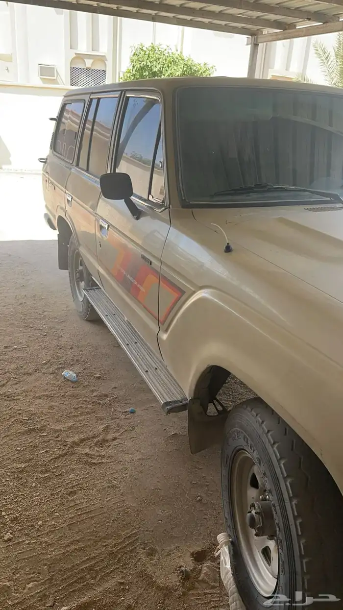 لاند كروزر 83 للبيع 1