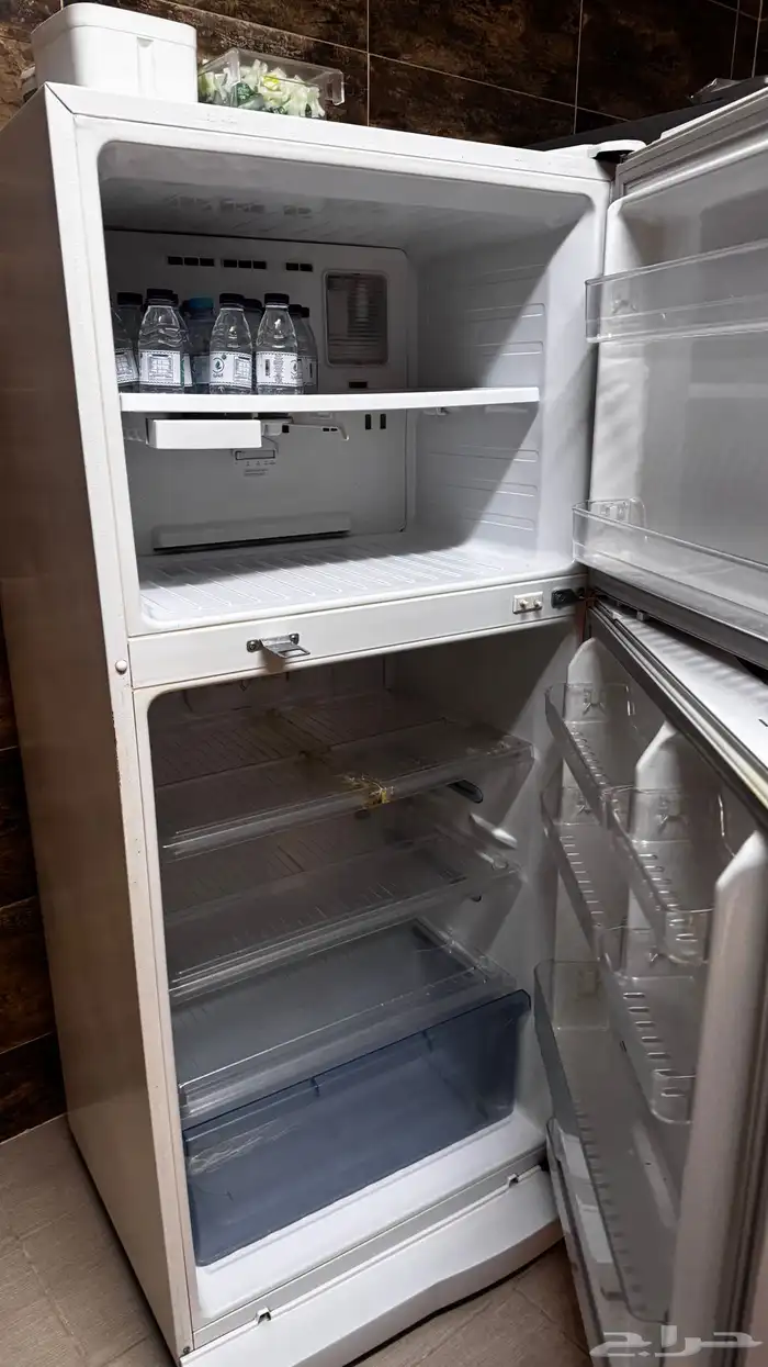 ثلاجة مستخدمه نظيفة 1