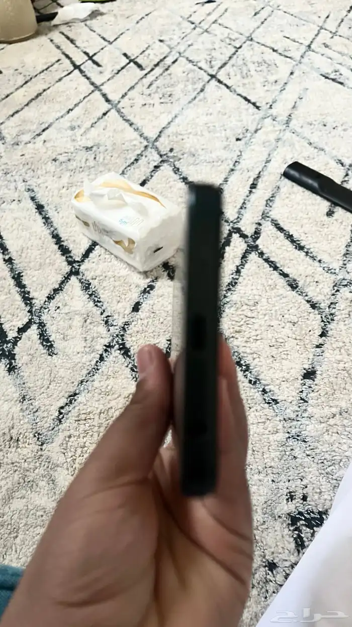 جوال لأملي حاجه فيه 128قيقا على سوم  لامعه شاحن ولا كرتونه 4