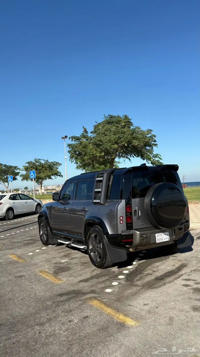 لاندروفر ديفندر 2022 1