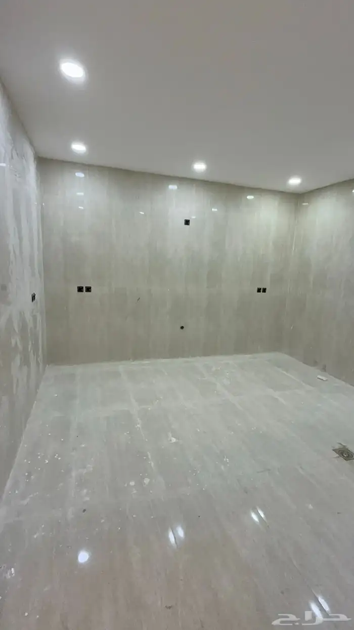 للبيع شقه نظام دوبلكس مع حوش وكراج وسطح خاص 10