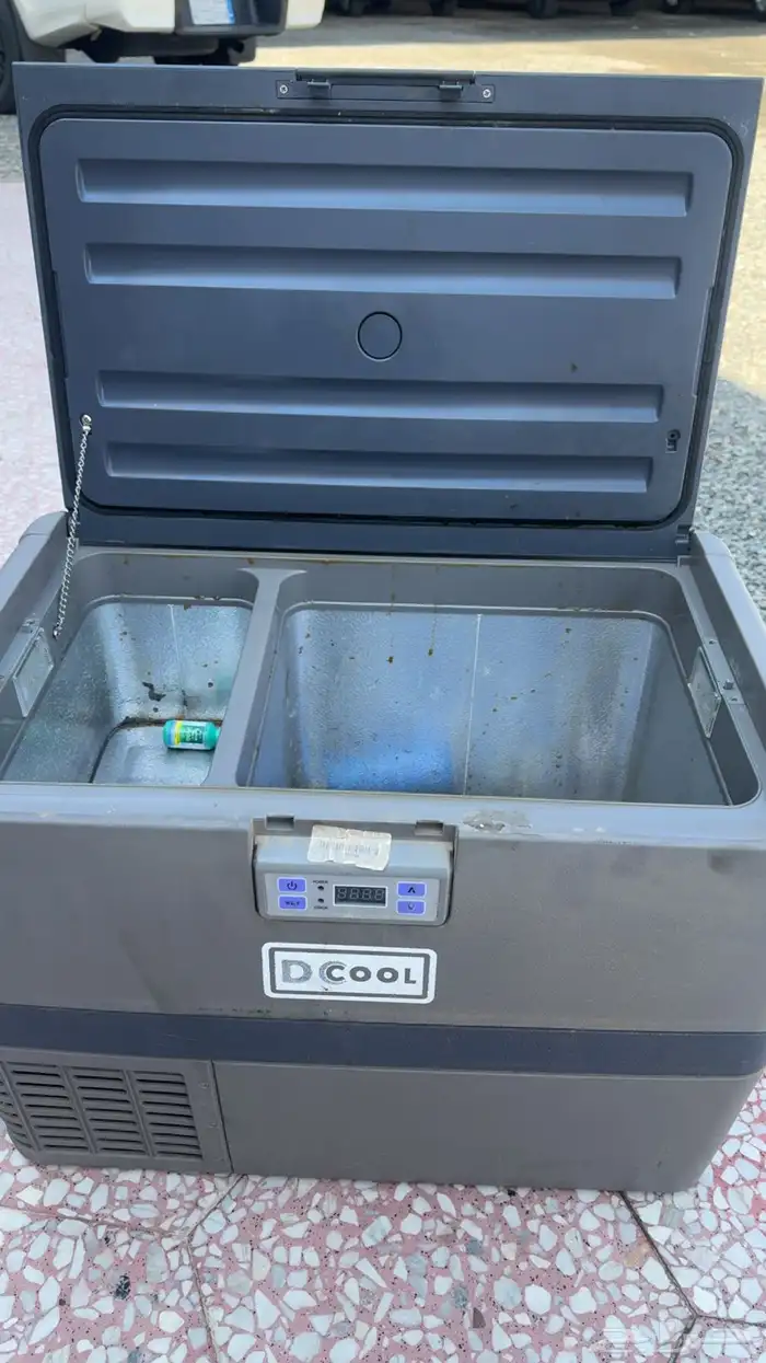 للبيع ثلاجه 1