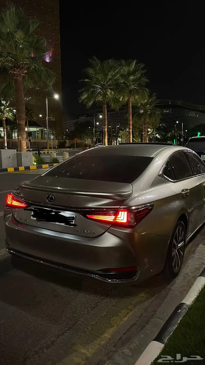 لكزس ESهايبرد 2019 3