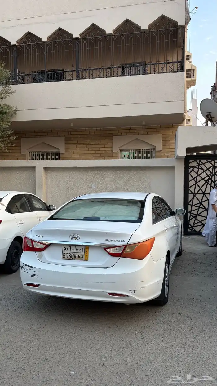 سوناتا 2011 للبيع او البدل ب سبارك 11