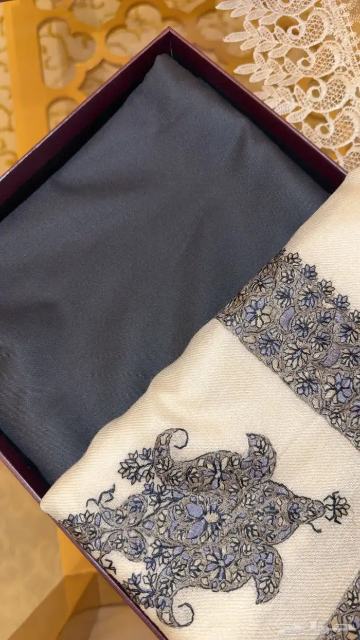 طقم قطعة قماش مع شال كشميري 3