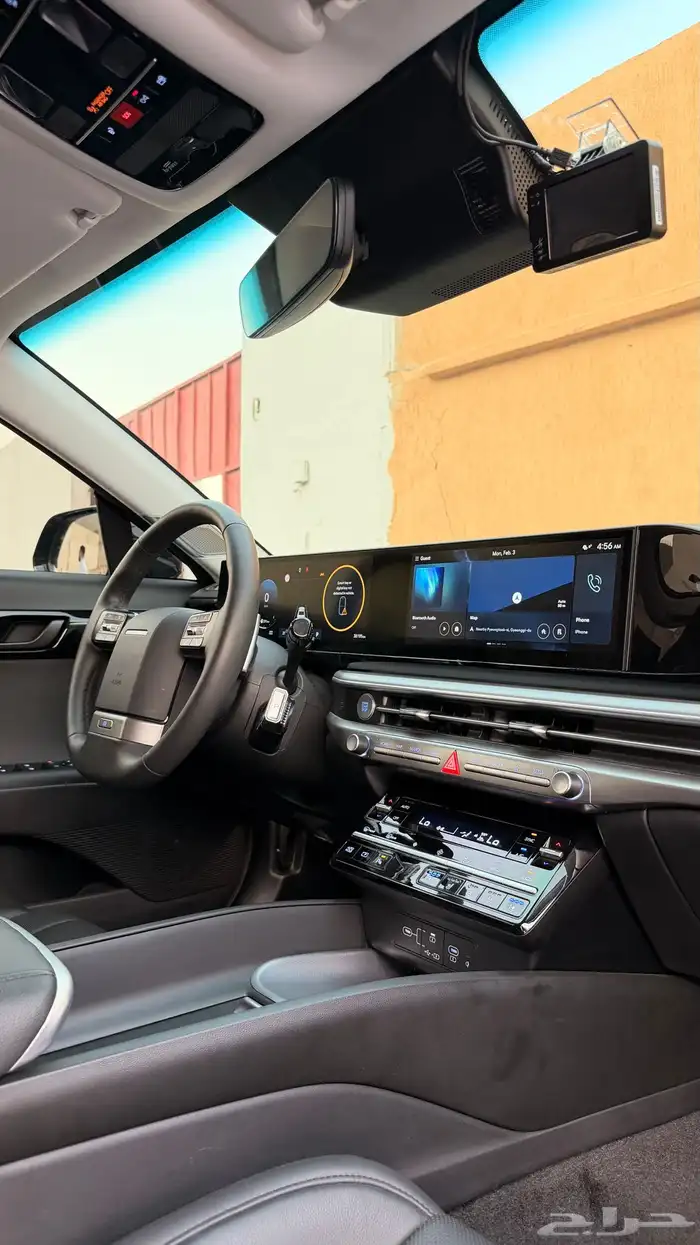 ازيرا 2023 ( بنزين 6V ) فل كامل بحالة الوكالة 25