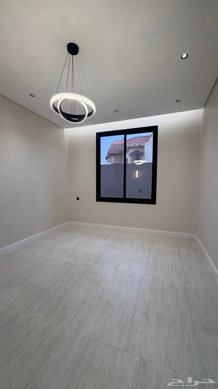 للبيع شقه ارضيه 6 غرف vip مداخل مستقله بالمحاله ابها 4