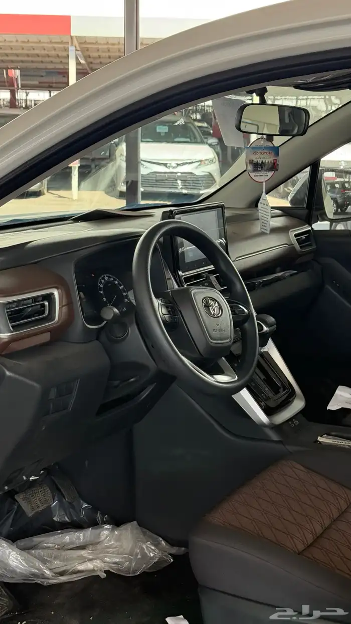 تويوتا انوفا GLبنزين 2025كاش ونظام الدفعتين 9