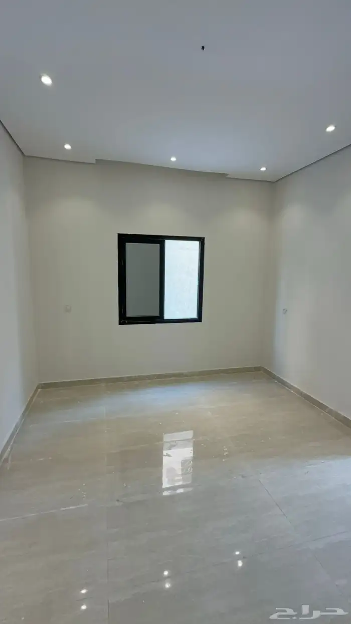 للبيع شقه نظام دوبلكس مع حوش وكراج وسطح خاص 7