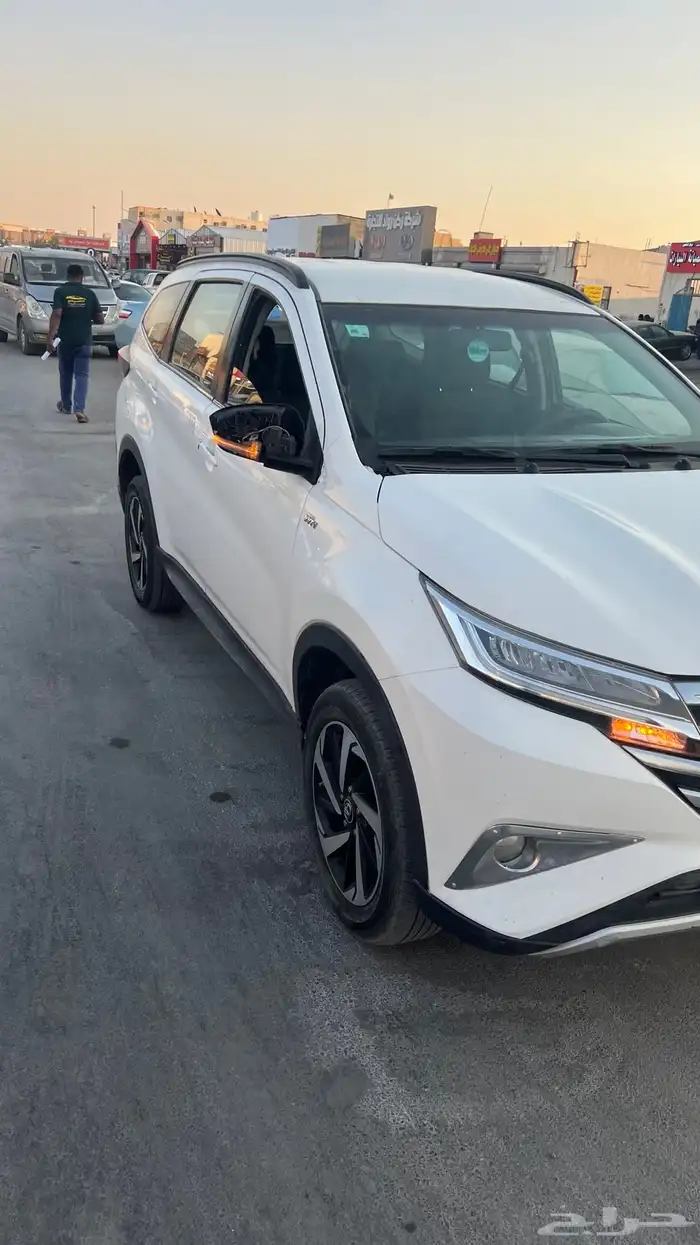 سياره تيوتا راش 5