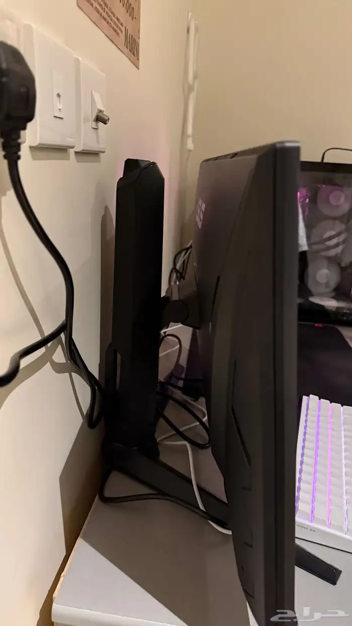 شاشة العاب asus 1