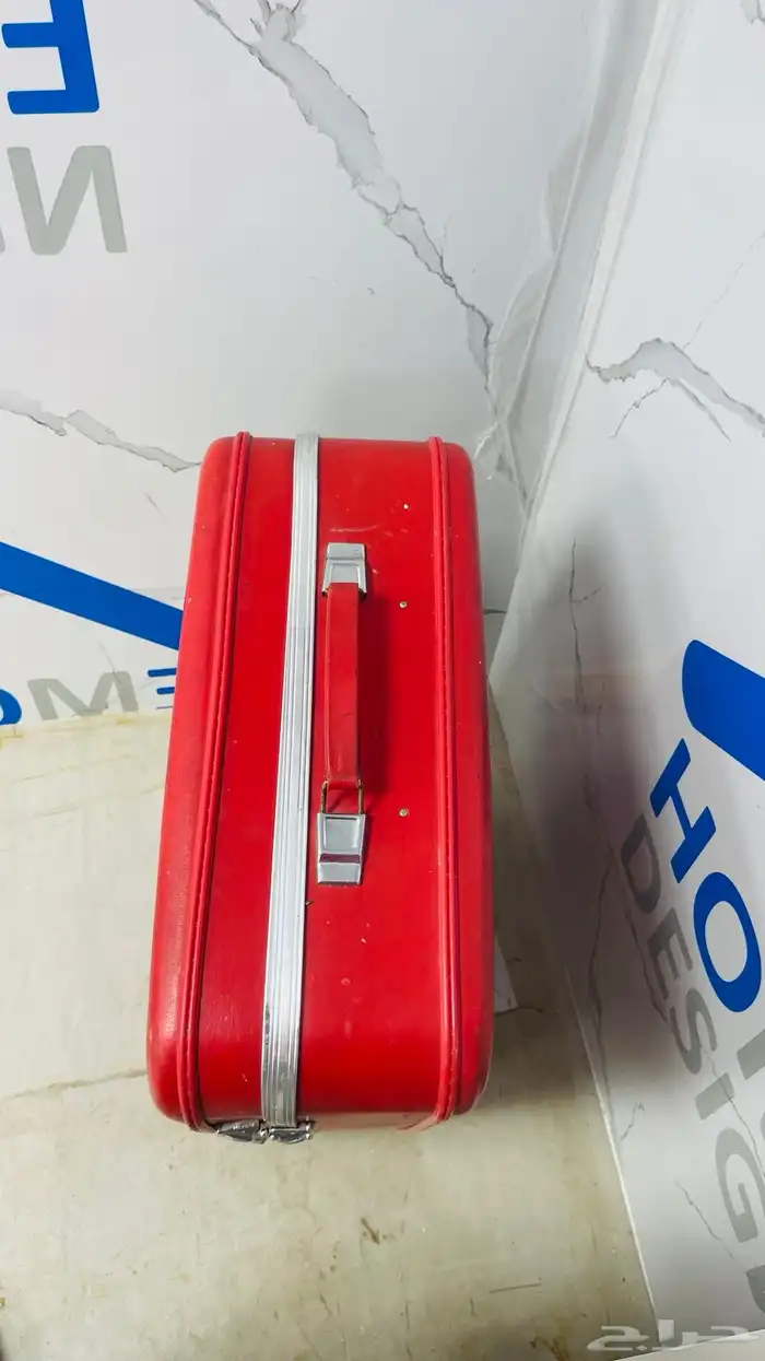 شنط سفر قديمه 4