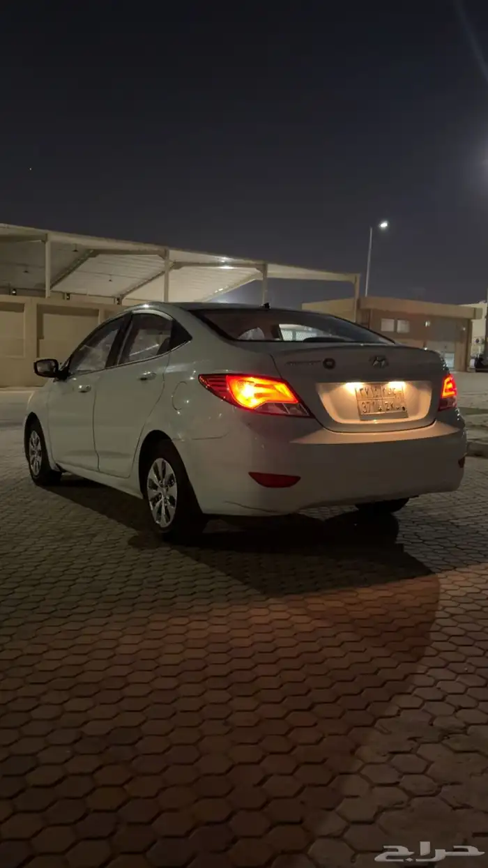 للبيع أكسنت 16 2