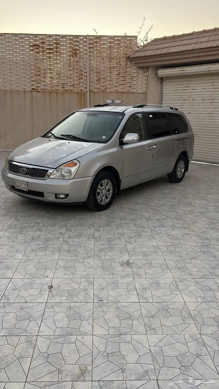 كيا 2013 . وبدون فحص وتجديد . السعر 2013 قابل للتفاوض . 0