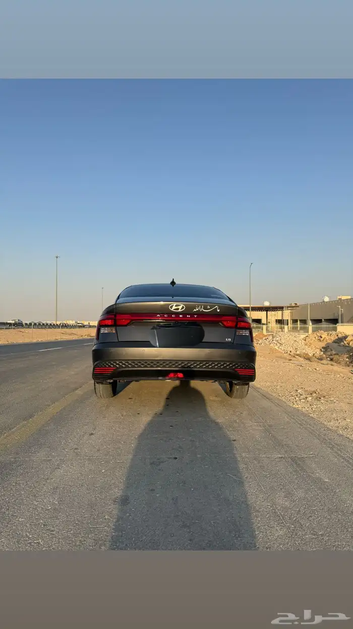 اكسنت 2025 لون رمادي 10