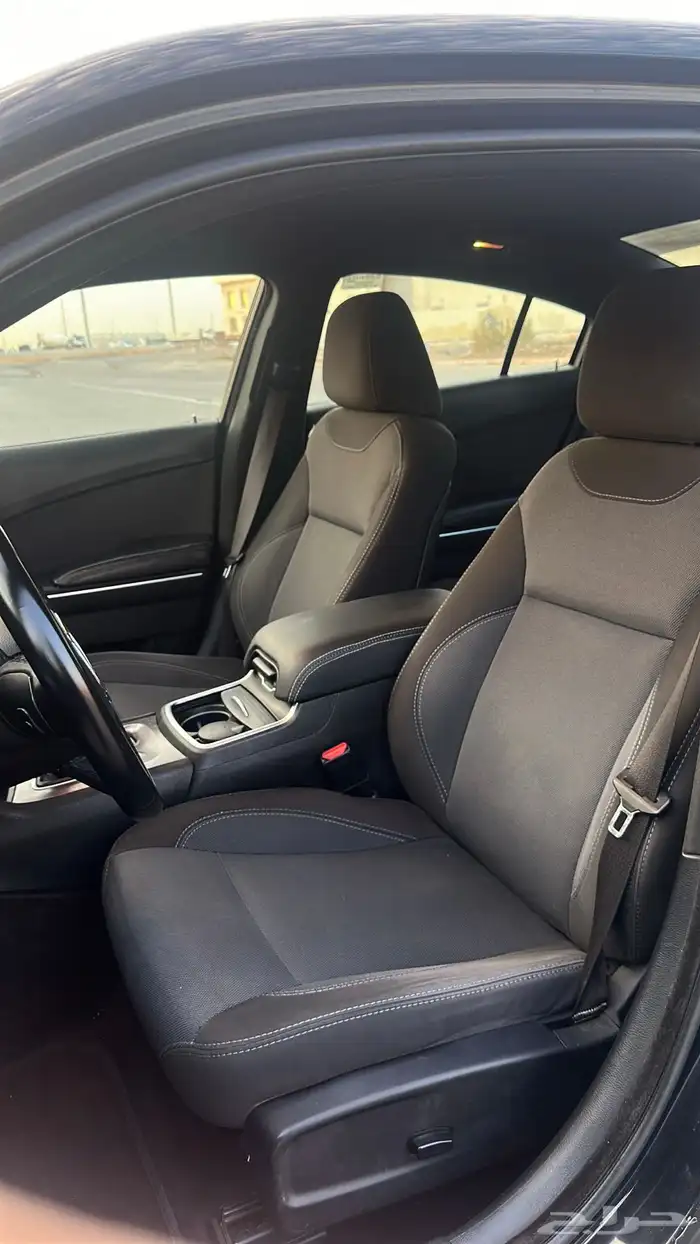 تشارجر 2018 - 6 سلندر SXT . 10