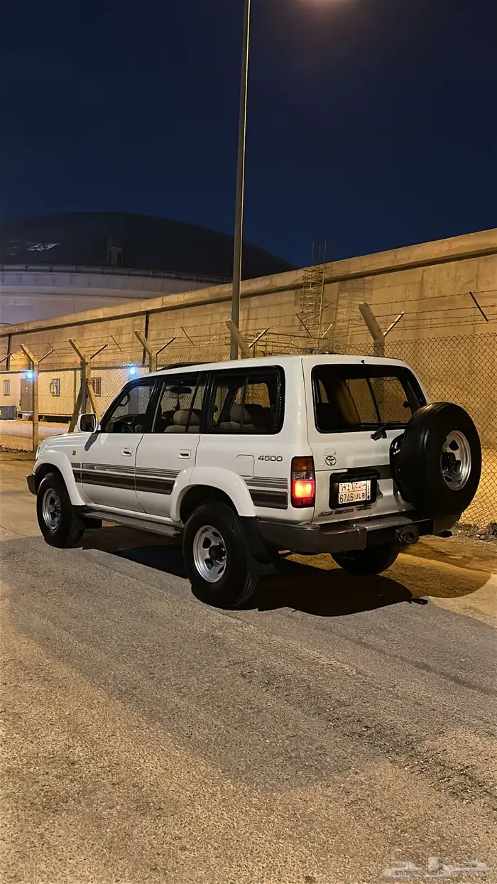 لاندكروزر VXR1992وارد الكويت 3
