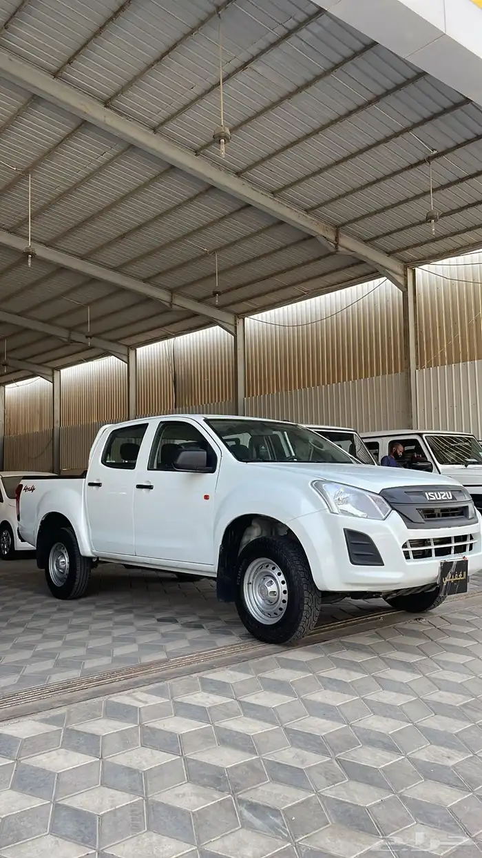 ايسوزو ديماكس موديل 2023 2