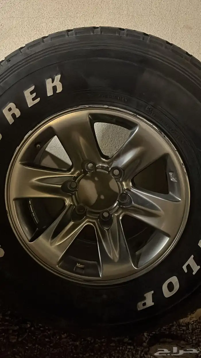 جنوط فتك فيراني 2002 مع كفرات دنلوب 1