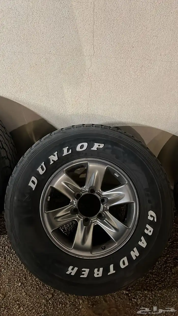 جنوط فتك فيراني 2002 مع كفرات دنلوب 3