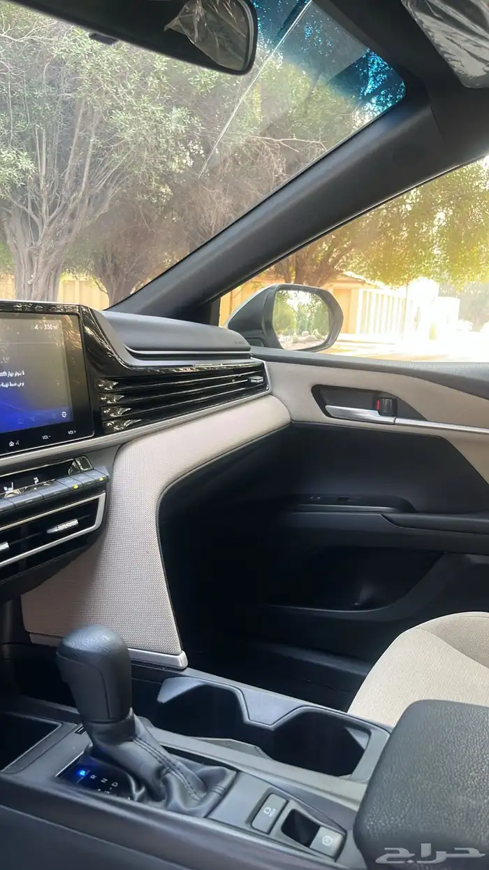 تويوتا كامري -2025 - E - ممشى قليل - شبه وكالة 38