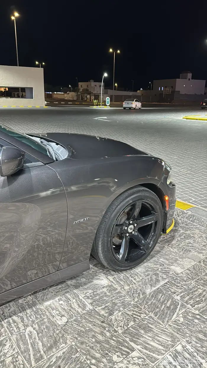 دوج تشارجر 2017 RT بريميوم 4