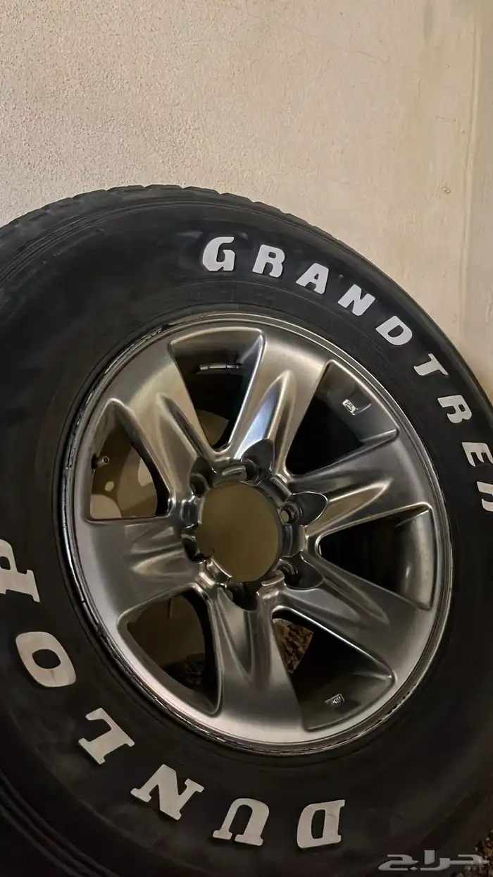 جنوط فتك فيراني 2002 مع كفرات دنلوب 4