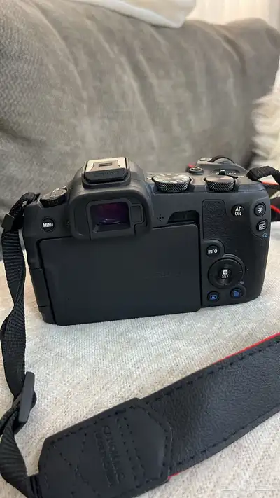 كاميرا كانون R8 index