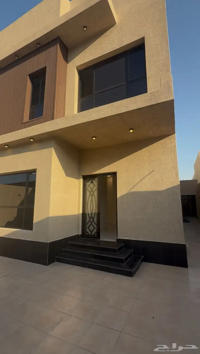 للبيع فيلا جديدة منفصلة مساحة 338م 0