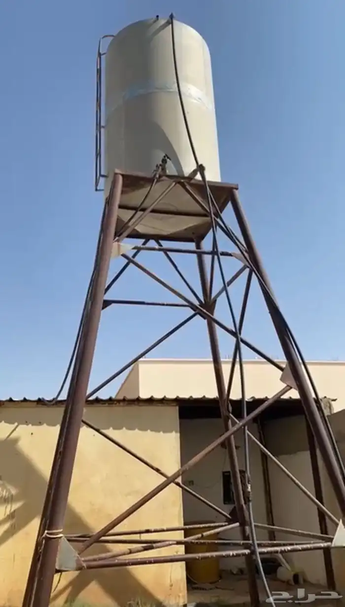 خزان تانكي ضخم مع المقعد حقه ونش مكره للبييع 0