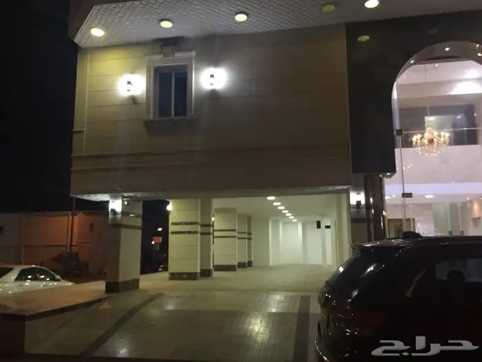 للبيع عمارة سكنيه في حي النواريه مكونه 3 ادوار وملحق 7