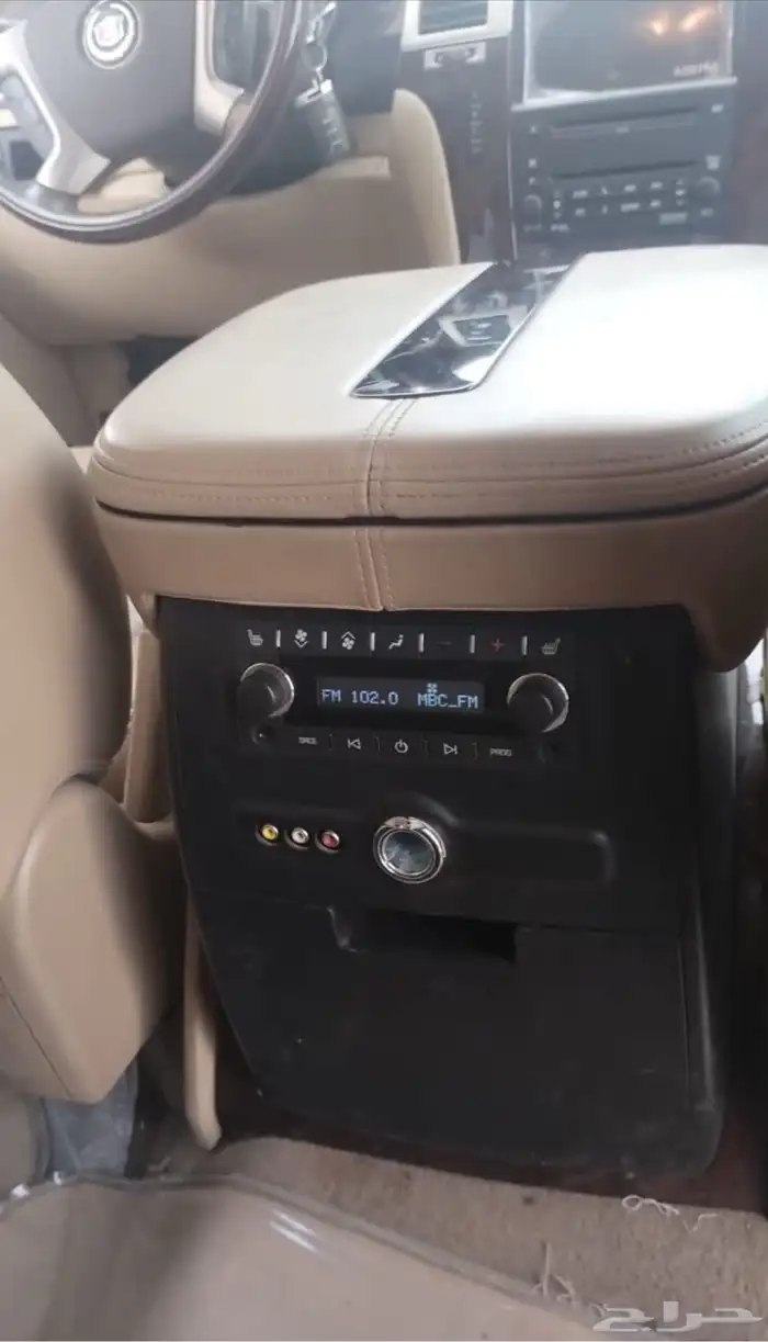 Cadillac 2010 كاديلاك إسكاليد طويل بحالة الوكالة 6