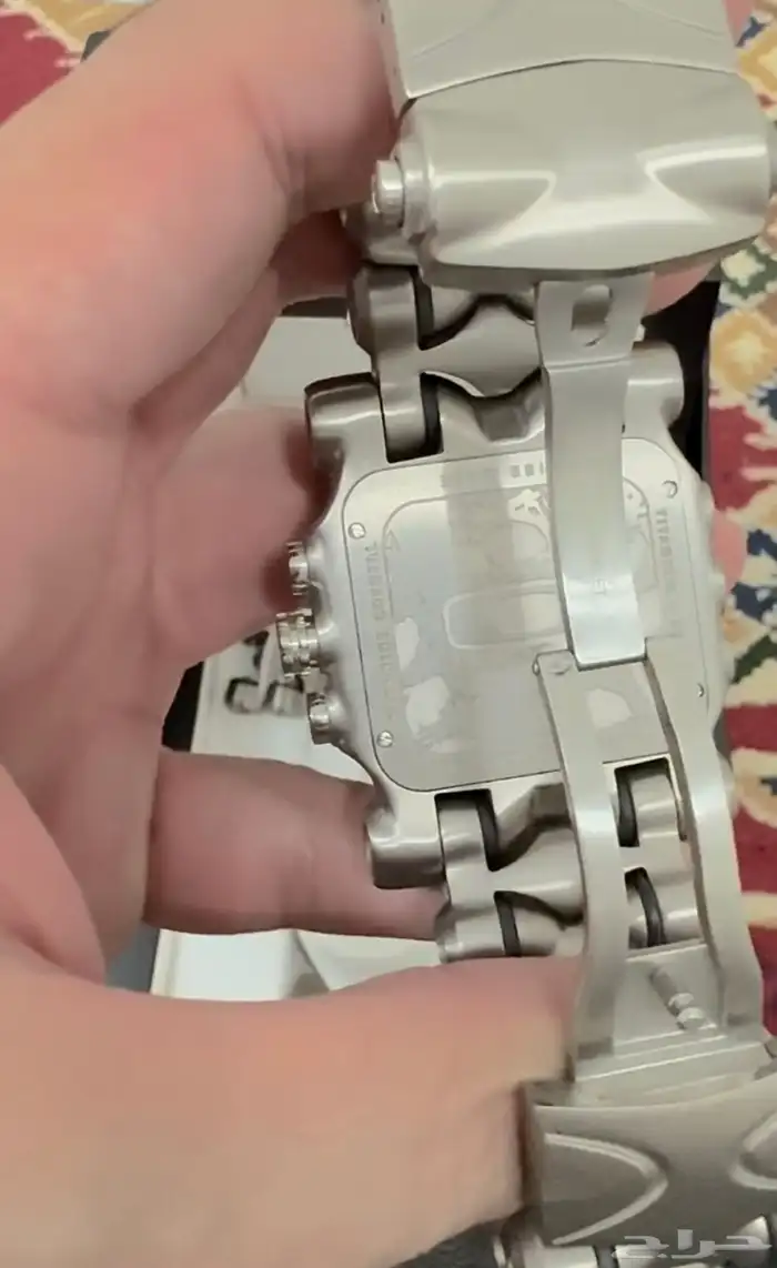 ساعة ماركة اوكلي سويسرية تيتانيوم 6