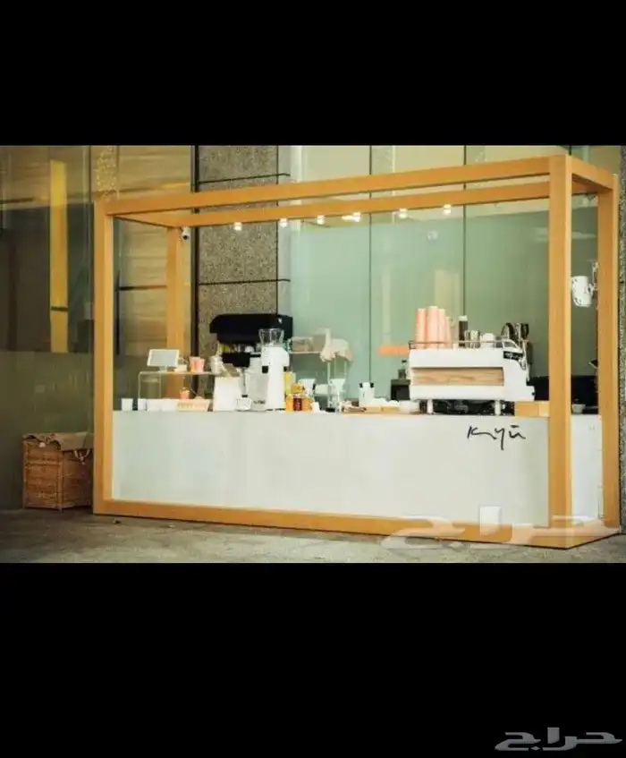 طاولات كورنن بوث استيشن كوشك ستاند جميعها على الطلب 19