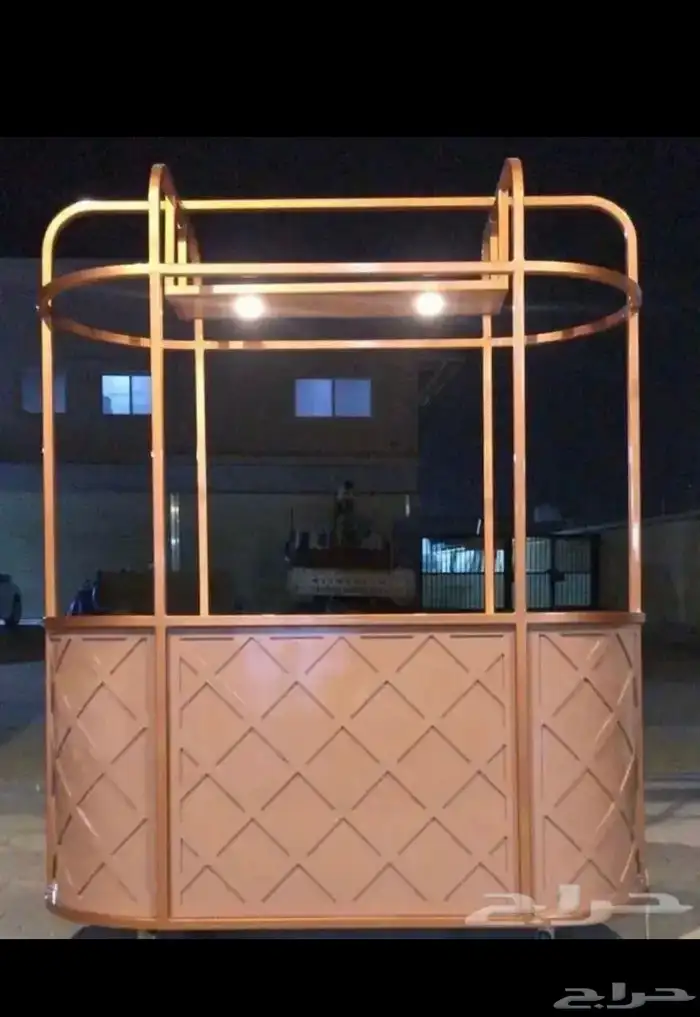 طاولات كورنن بوث استيشن كوشك ستاند جميعها على الطلب 17