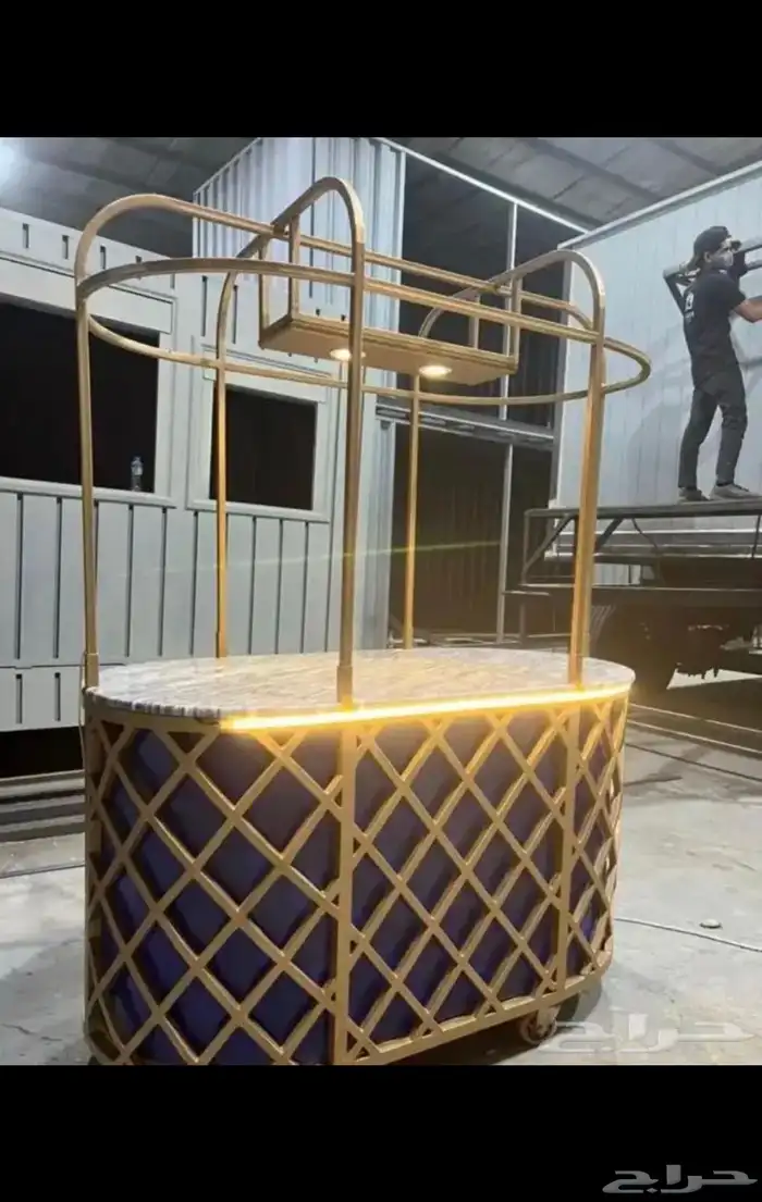 طاولات كورنن بوث استيشن كوشك ستاند جميعها على الطلب 18