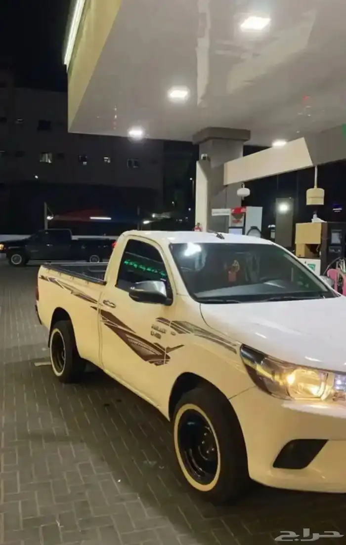 مطلوب هايلكس غماره ديزل مديل 17وفوق نضيف بحدود 40الف 0